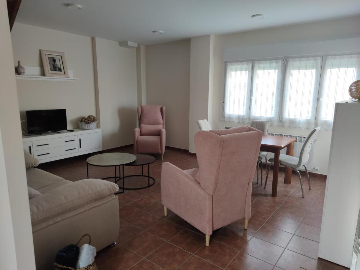 קאסאלריינה Chalet Con Amplio Jardin מראה חיצוני תמונה