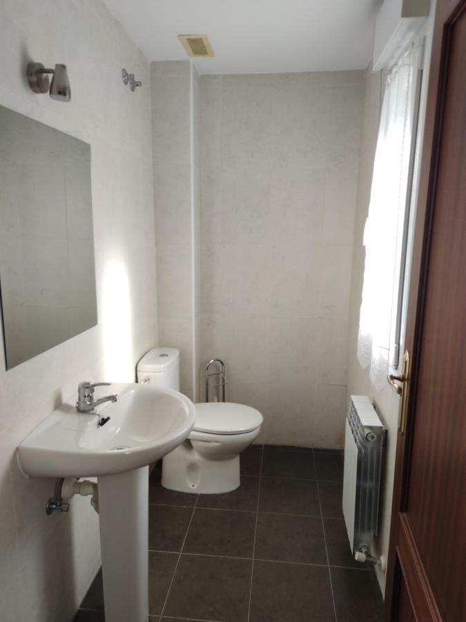 קאסאלריינה Chalet Con Amplio Jardin מראה חיצוני תמונה